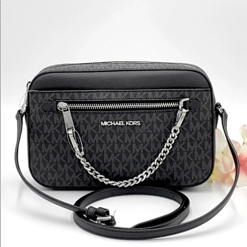 MICHAEL KORS LARGE EW ZP CHAIN XBODY BLACK SIGNATR